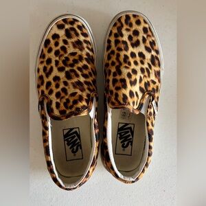 Vans leopard print slip on women’s 6.5
